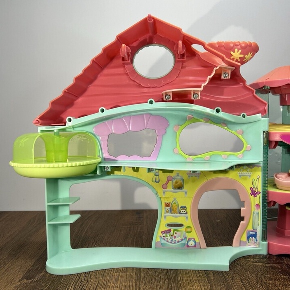 LPS - Biggest Littlest Pet Shop Playset - Foldable House - 2005 - Hasbro - Picture 11 of 15